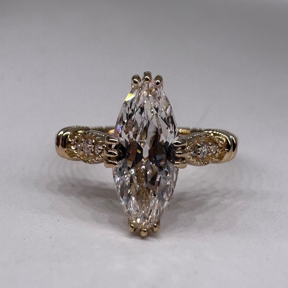 1.61 carat e vvs2 antique moval diamond engagement ring